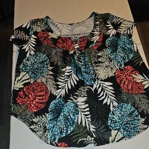 Womens Plus Sz Beautiful Floral Top. Sz 3XL